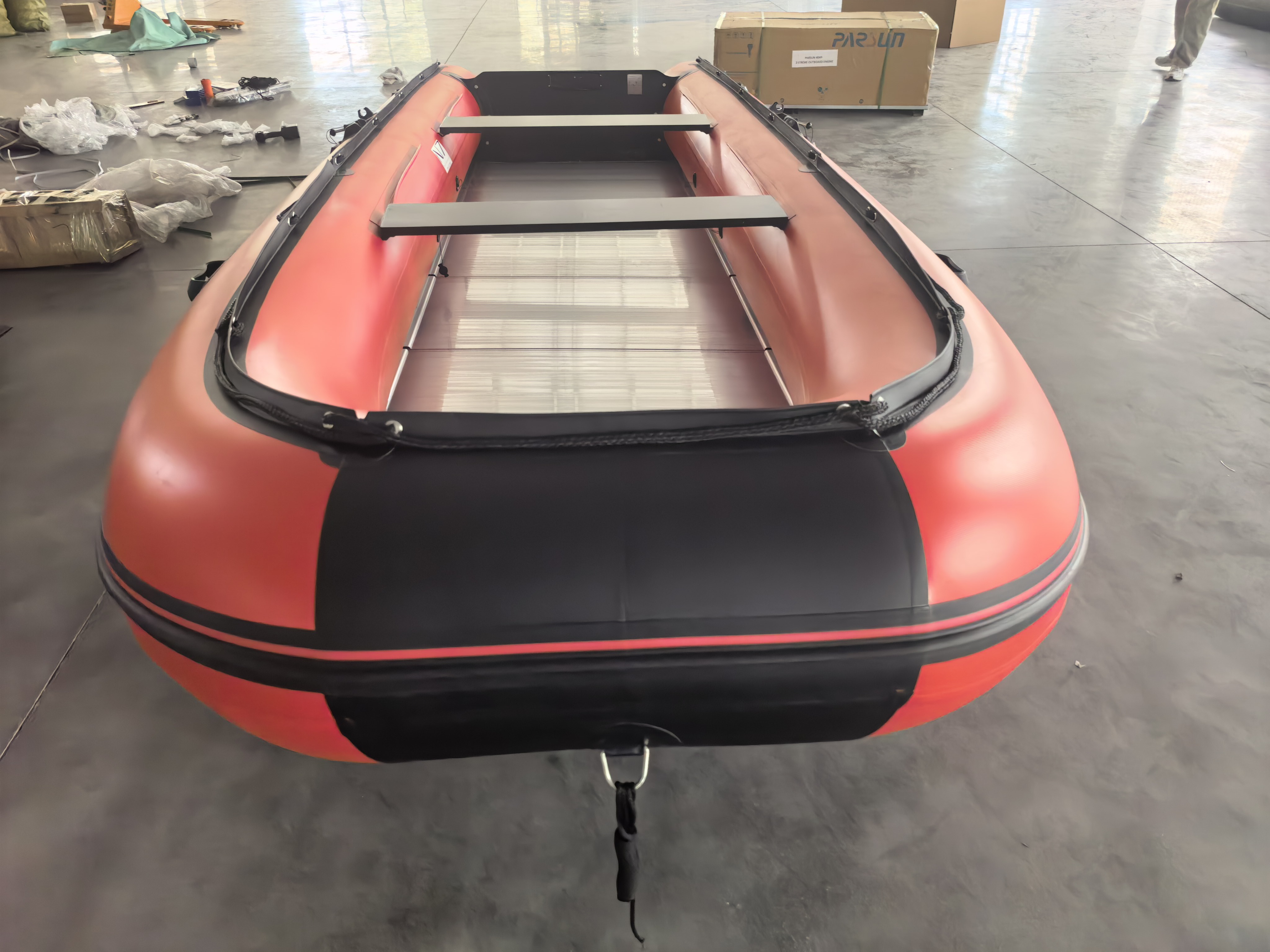 Customizable pneumatic rescue boat in size, color and material